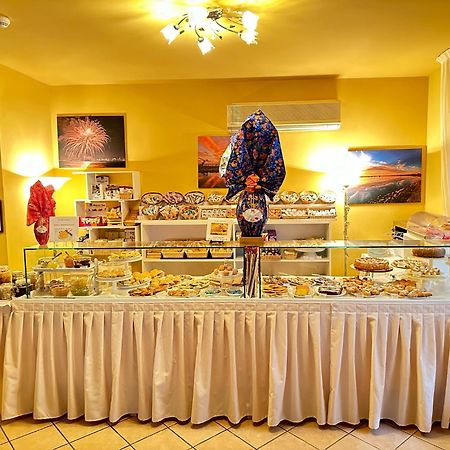 Hotel Fiorenza Мілано-Маріттіма Екстер'єр фото