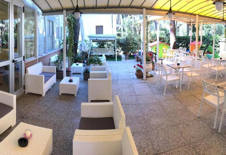 Hotel Fiorenza Мілано-Маріттіма Екстер'єр фото