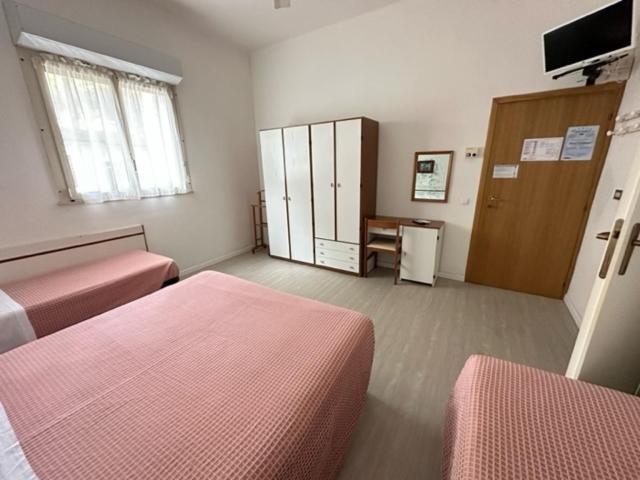 Hotel Fiorenza Мілано-Маріттіма Екстер'єр фото