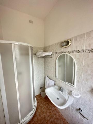 Hotel Fiorenza Мілано-Маріттіма Екстер'єр фото