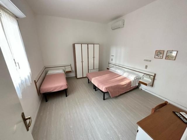 Hotel Fiorenza Мілано-Маріттіма Екстер'єр фото